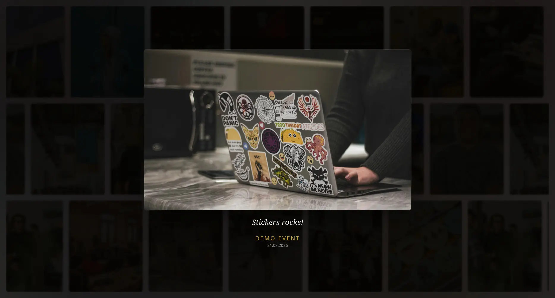 Photos wall pop-up screenshot